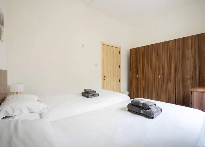 3bd Charming House With Terrace, Fireplace And Bbq 아파트