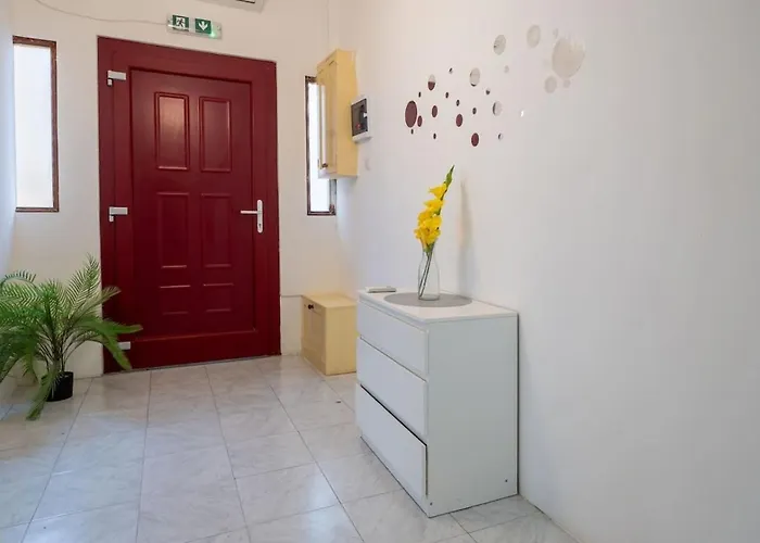 아파트 3bd Charming House With Terrace, Fireplace And Bbq Saint Julian's