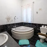 아파트 3bd Charming House With Terrace, Fireplace And Bbq