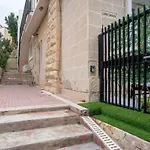 3bd Charming House With Terrace, Fireplace And Bbq 아파트
