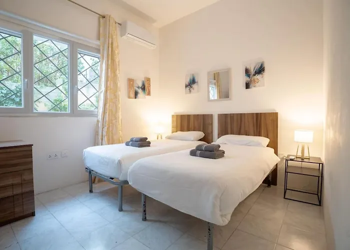 3bd Charming House With Terrace, Fireplace And Bbq * San Ġiljan