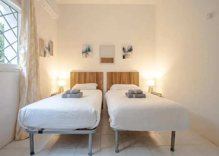 Apartman 3bd Charming House With Terrace, Fireplace And Bbq