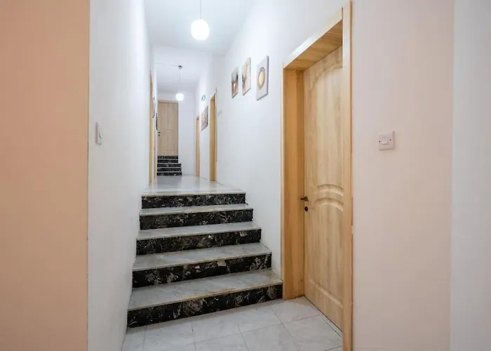 Apartman 3bd Charming House With Terrace, Fireplace And Bbq *