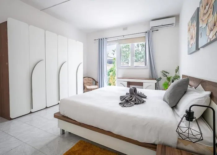 Apartman 3bd Charming House With Terrace, Fireplace And Bbq