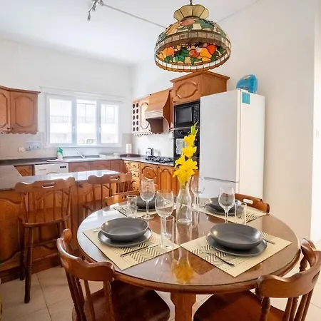 3bd Charming House With Terrace, Fireplace And Bbq Apartamento